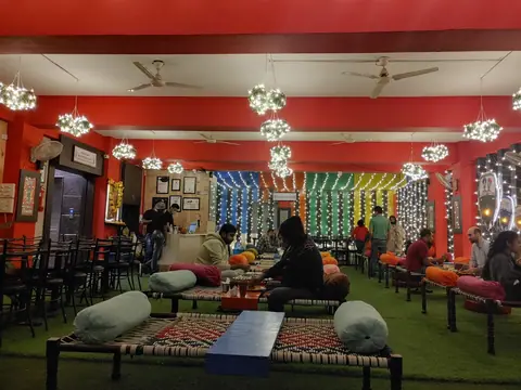 Kapoor's Cafe