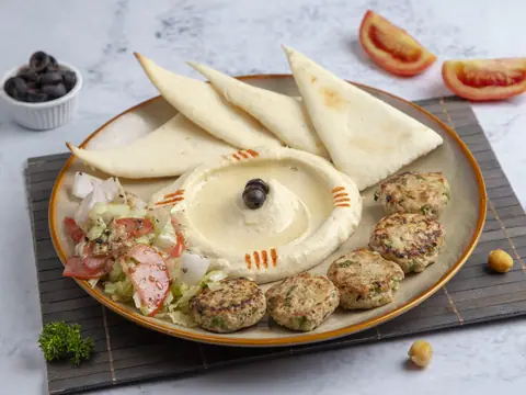 Aromas Cafe, bakery serving chinese, italian in Hiranandani Gardens, Mumbai