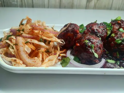 Hungry Tomato ಹಂಗ್ರಿ ಟೊಮೇಟೊ, restaurant serving north indian, chinese in Byrathi, Bengaluru