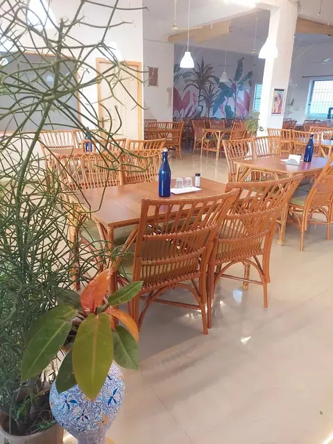 Hungry Tomato ಹಂಗ್ರಿ ಟೊಮೇಟೊ, restaurant serving north indian, chinese in Byrathi, Bengaluru