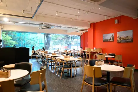Eating Love, restaurant serving pizza, italian in Pattabhirama Nagara, Bengaluru