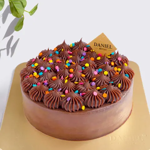 Daniel Patissier, bakery serving bakery in Bandra West, Mumbai