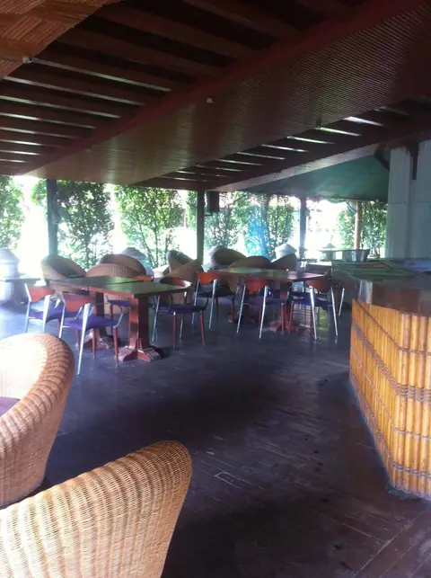 Gallops, restaurant serving north indian, chinese in Jayamahal, Bengaluru