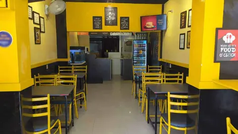 Street 8, cafe serving american, sandwich in Gowdanapalya, Bengaluru