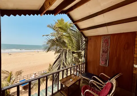 Jardim A Mar, restaurant serving indian in Kushavati