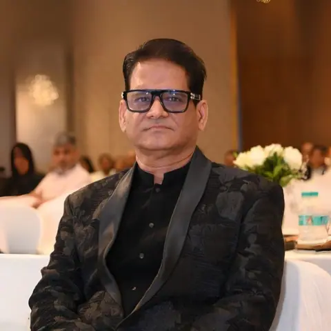 Sankalp Restaurant, restaurant serving indian in Ghaziabad
