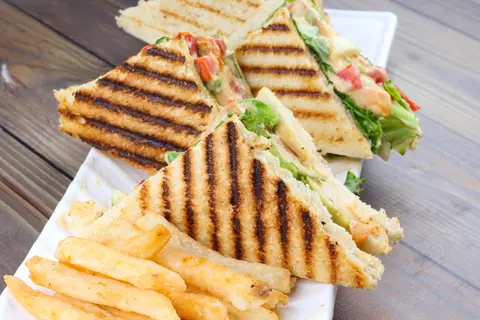 Hari Super Sandwich, restaurant serving street food, pizza in Kanakapura Road, Bengaluru