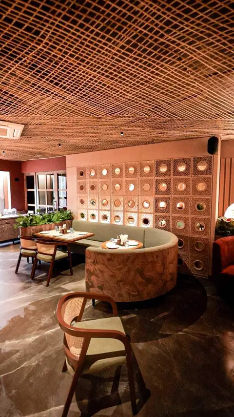 Betta Restobar, bar serving north indian, south indian in Sadashiva Nagara, Bengaluru