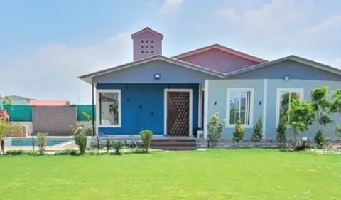 Farmhouse, bar serving bar food in Noida, Faridabad