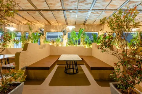 Tipsy Bull- The Bar Exchange, restaurant serving chinese, biryani in Bharath Aikya, Bengaluru