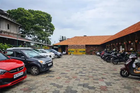 Bamboofresh Restaurant, restaurant serving seafood in Taliparamba