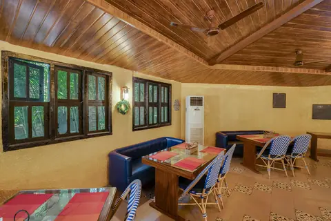 The Butter Cup Restaurant, restaurant serving south indian, chinese in Nettigere, Bangalore
