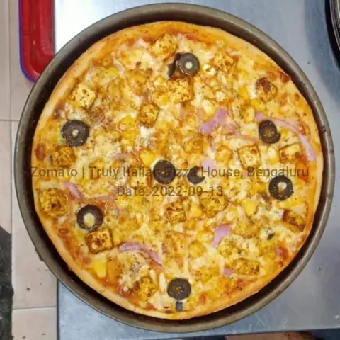 Pizza Hut, sweet shop serving pizza, american in Pulakeshi Nagar, Bengaluru