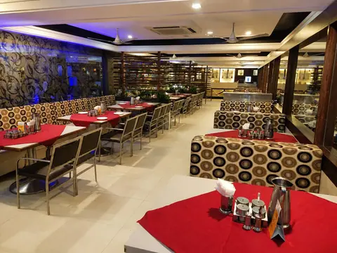 Nandini Palace, restaurant serving north indian, biryani in V.V Puram, Bengaluru
