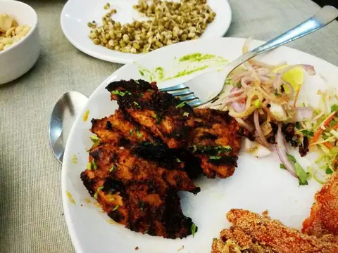 Nisarga Bar and Restaurant, bar serving north indian, chinese in Mulund West, Thane