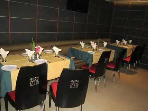Nisarga Bar and Restaurant, bar serving north indian, chinese in Mulund West, Thane