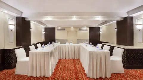 Sarovar Restaurant and Bar, bar serving bar food in Pune
