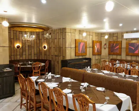 Silver Nest, restaurant serving chinese, north indian in Piplod, Surat
