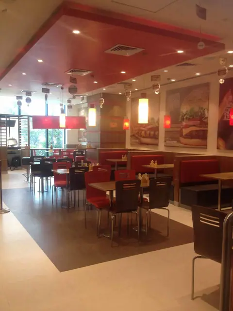 Burger King, restaurant serving american, desserts in Kempapura, Bengaluru