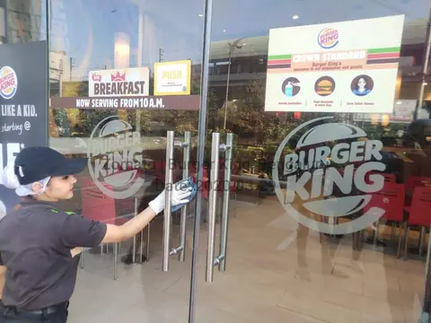 Burger King, restaurant serving american, desserts in Kempapura, Bengaluru