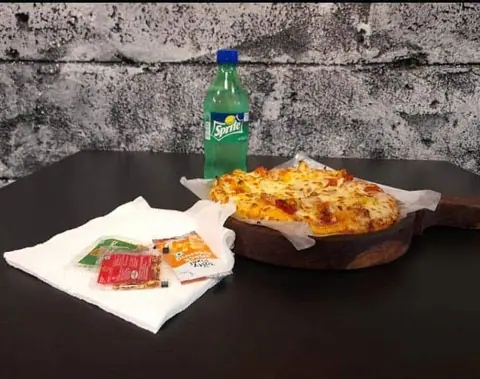Pizza Hub, restaurant serving pizza, beverages in Soladevanahalli, Bengaluru