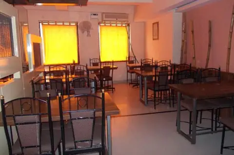 Hyderabadi Biriyani House, restaurant serving biryani, north indian in Doresanipalya, Bengaluru