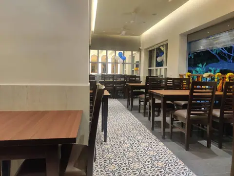 Basaveshvara Khanavali, restaurant serving south indian in Byrasandra, Bengaluru