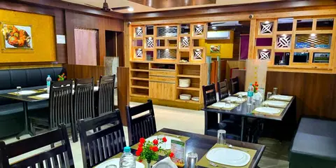 Seagate Hotels, bar serving bar food in Velankanni Special Grade Town Panchayath, Velankanni