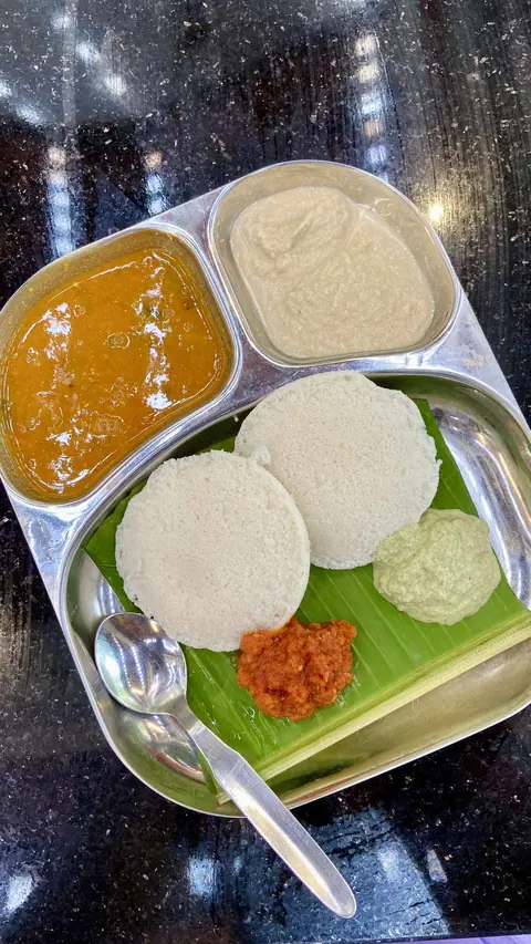 Madras Tiffins, cafe serving south indian, sandwich in Kalyanagar, Bengaluru