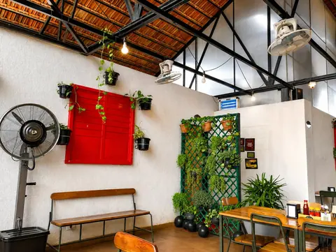 Onesta, restaurant serving pizza, sandwich in Yelahanka Satellite Town, Bengaluru