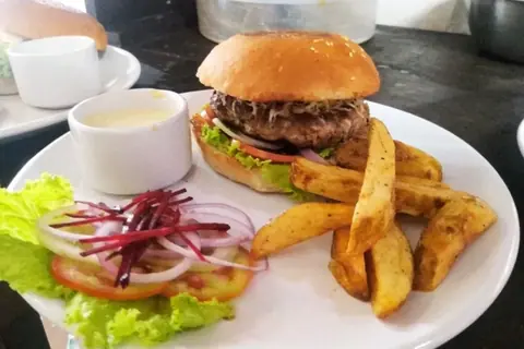 Vidushi's Cow Corner, restaurant in Canacona