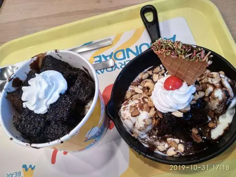 Polar Bear Ice Cream Sundaes, bakery serving desserts, beverages in Basaveshwara Nagar, Bengaluru