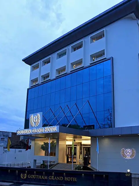 Goutam Grand, restaurant in Thenali