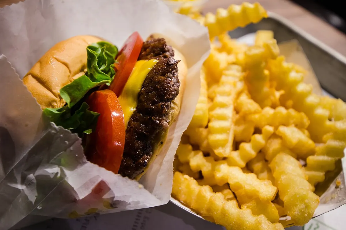 Representative photo of american food, not CafÉ Kaalma's own